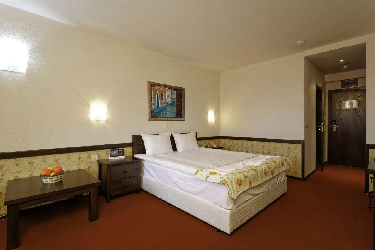 TRINITY RESIDENCE