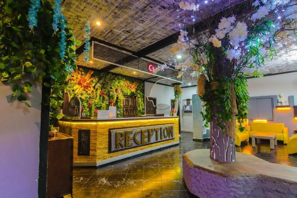 CLUB APERION BEACH HOTEL