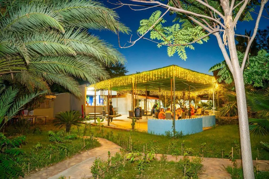 CLUB APERION BEACH HOTEL