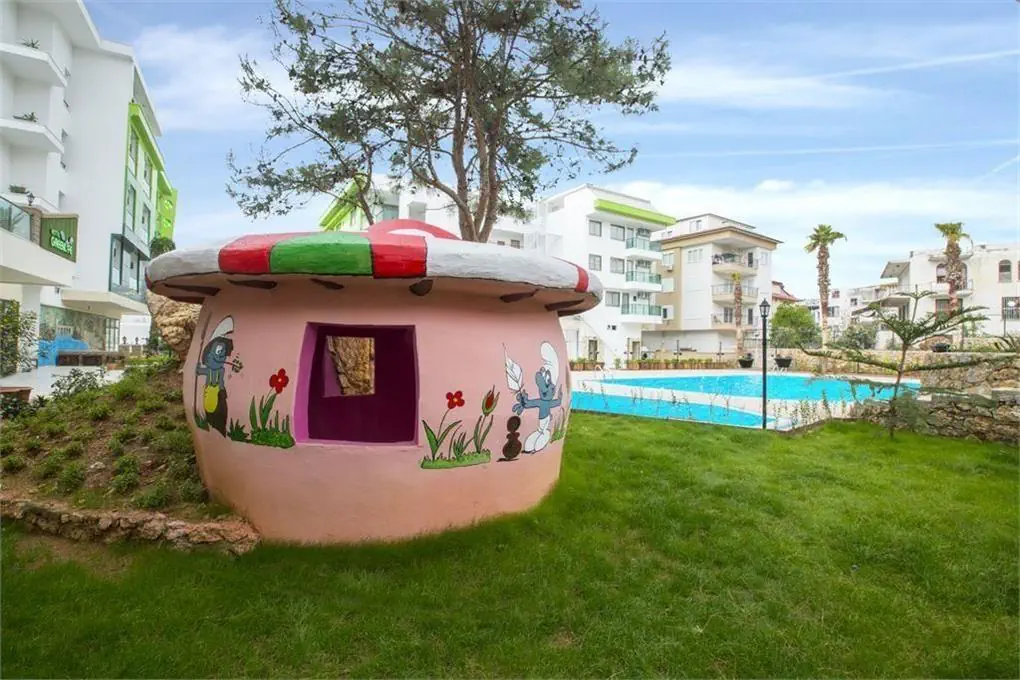 GREEN LIFE HOTEL