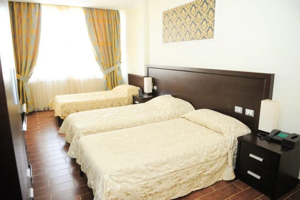 HOTEL HOTEL LEONARDO