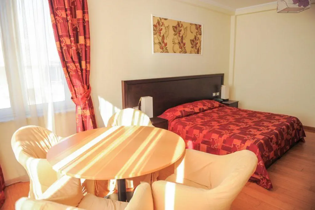 HOTEL HOTEL LEONARDO