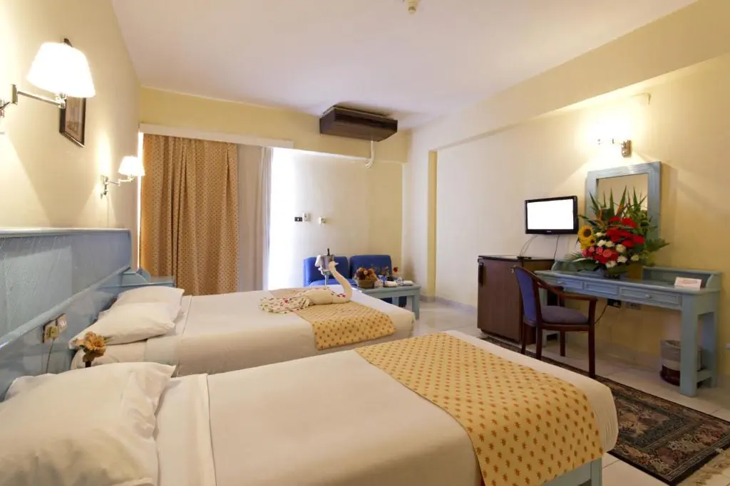 EMPIRE HOTEL