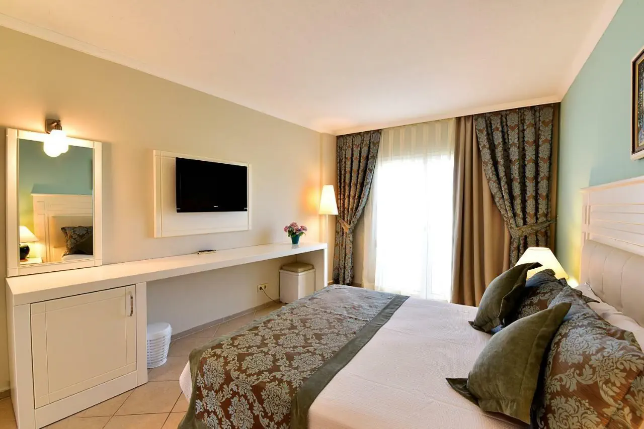 HOTEL COCONUT BEACH HOTEL (AYAZ AQUA HOTEL)