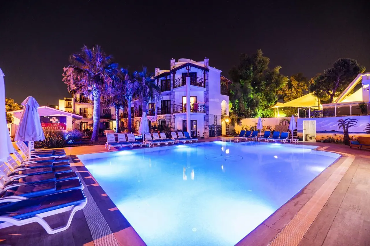 HOTEL COCONUT BEACH HOTEL (AYAZ AQUA HOTEL)