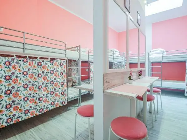 Lorf Hostel & Coffee (ex. Hostel Giraffe) - zdjęcie 8