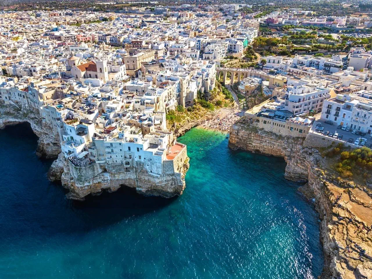HOTEL: Wycieczka: Apulia – slonce, klify i oliwki