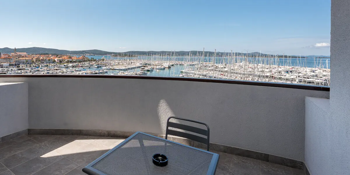 In (Biograd na Moru)