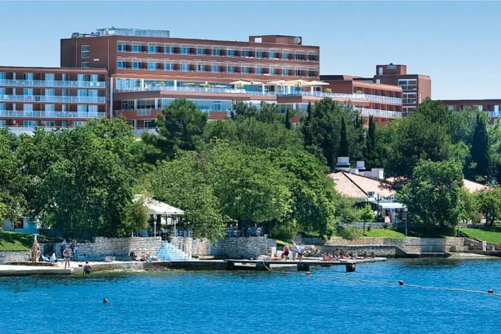 Albatros Plava Laguna