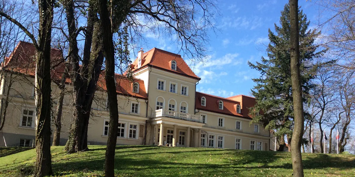 Dwór Sieraków