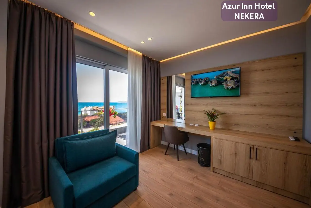 Azure Inn (Saranda)