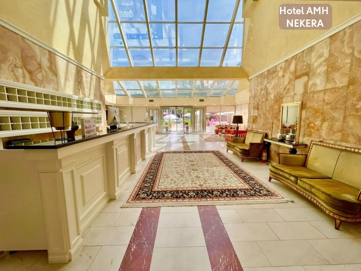 AMH Hotel