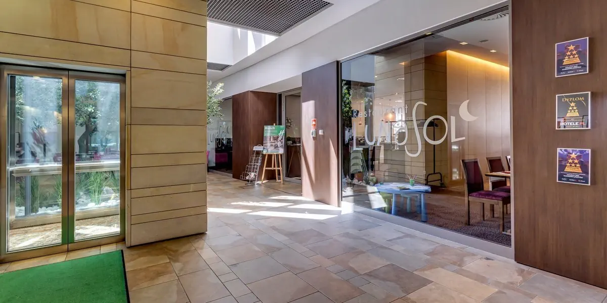 Holiday Inn Warsaw Jozefow - zdjęcie 12