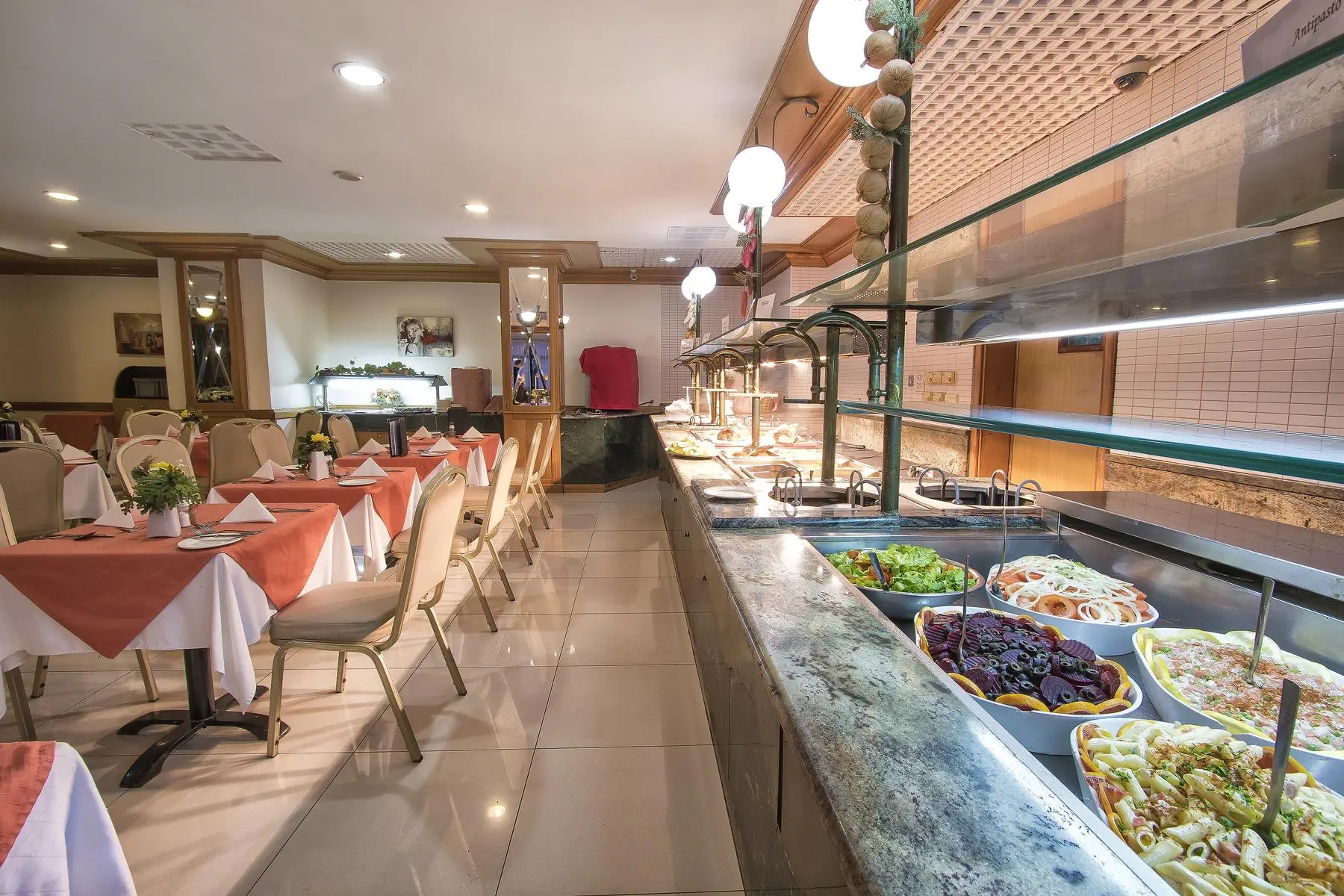 HOTEL Canifor Hotel