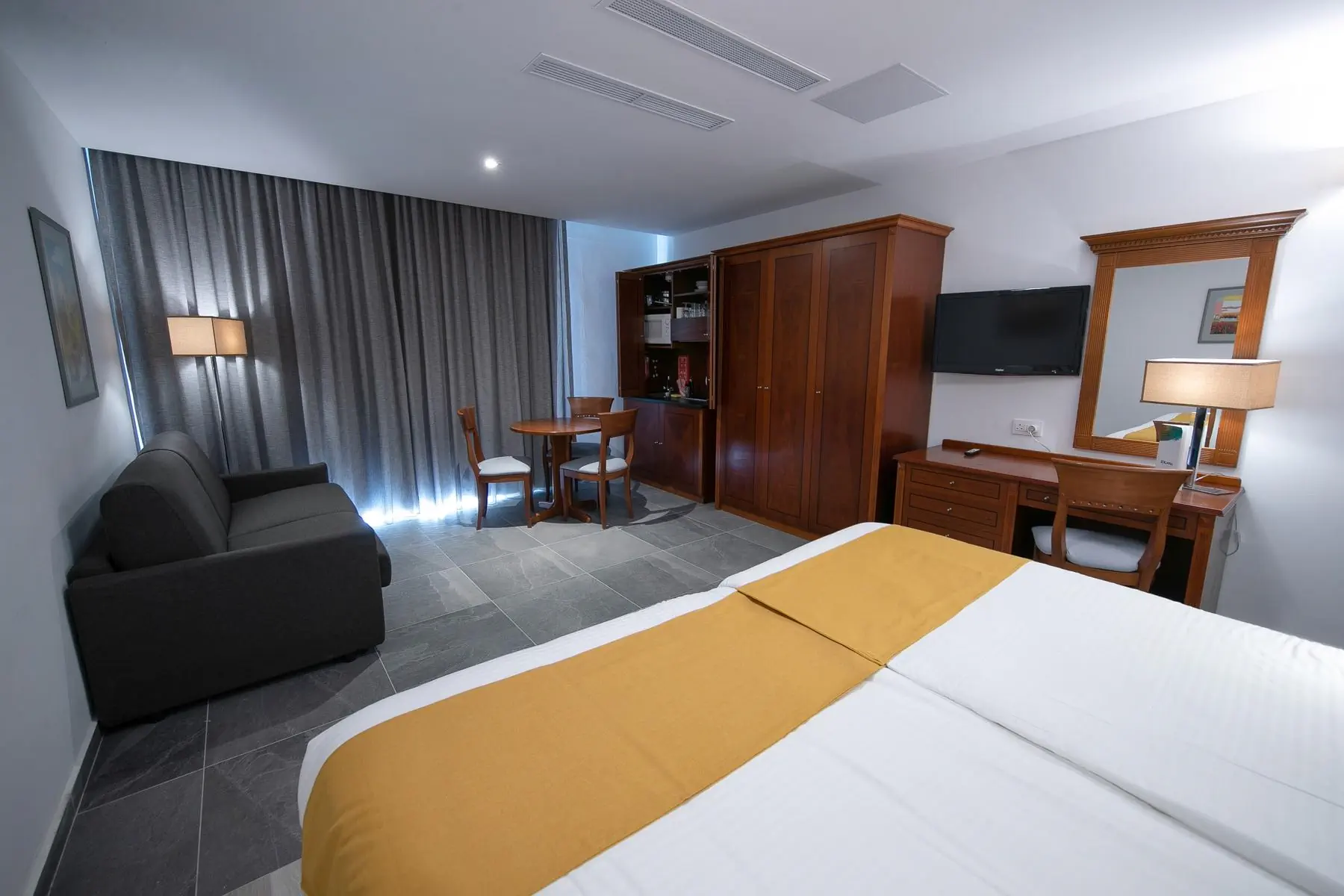 HOTEL Solana Hotel and Spa