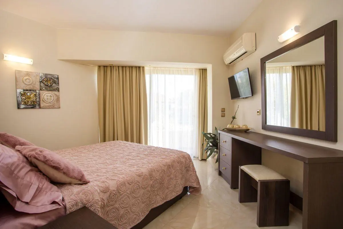 HOTEL Casa Lyristis (ex Lyristis Apartments Plus)