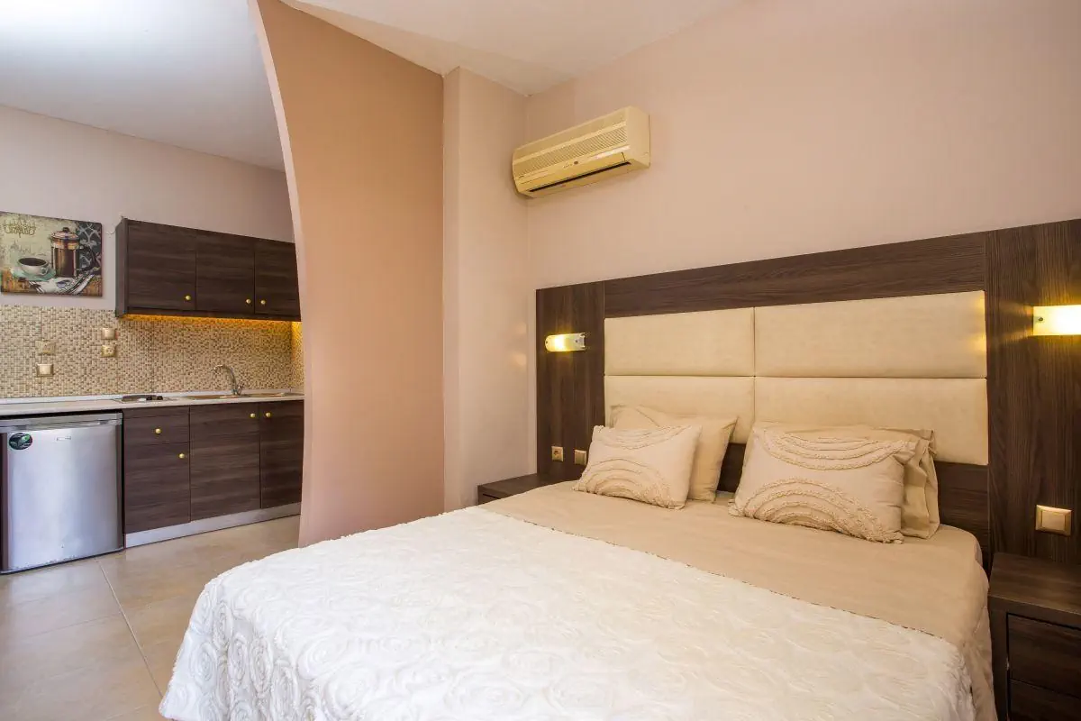 HOTEL Casa Lyristis (ex Lyristis Apartments Plus)