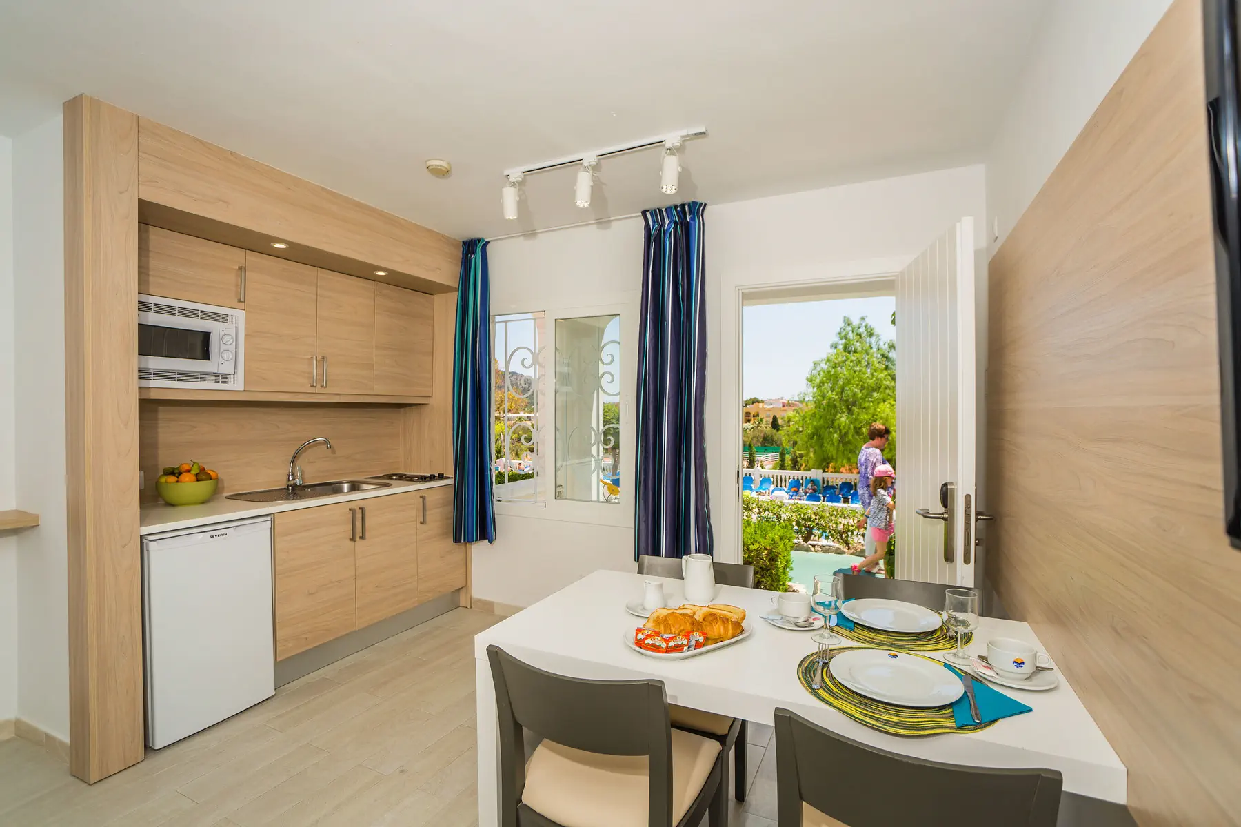 Holiday Center (Santa Ponsa) - zdjęcie 25