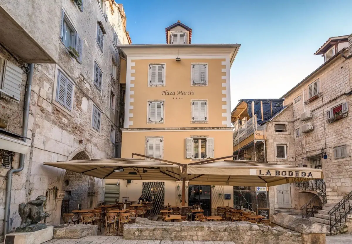 Plaza Marchi Old Town - zdjęcie 2