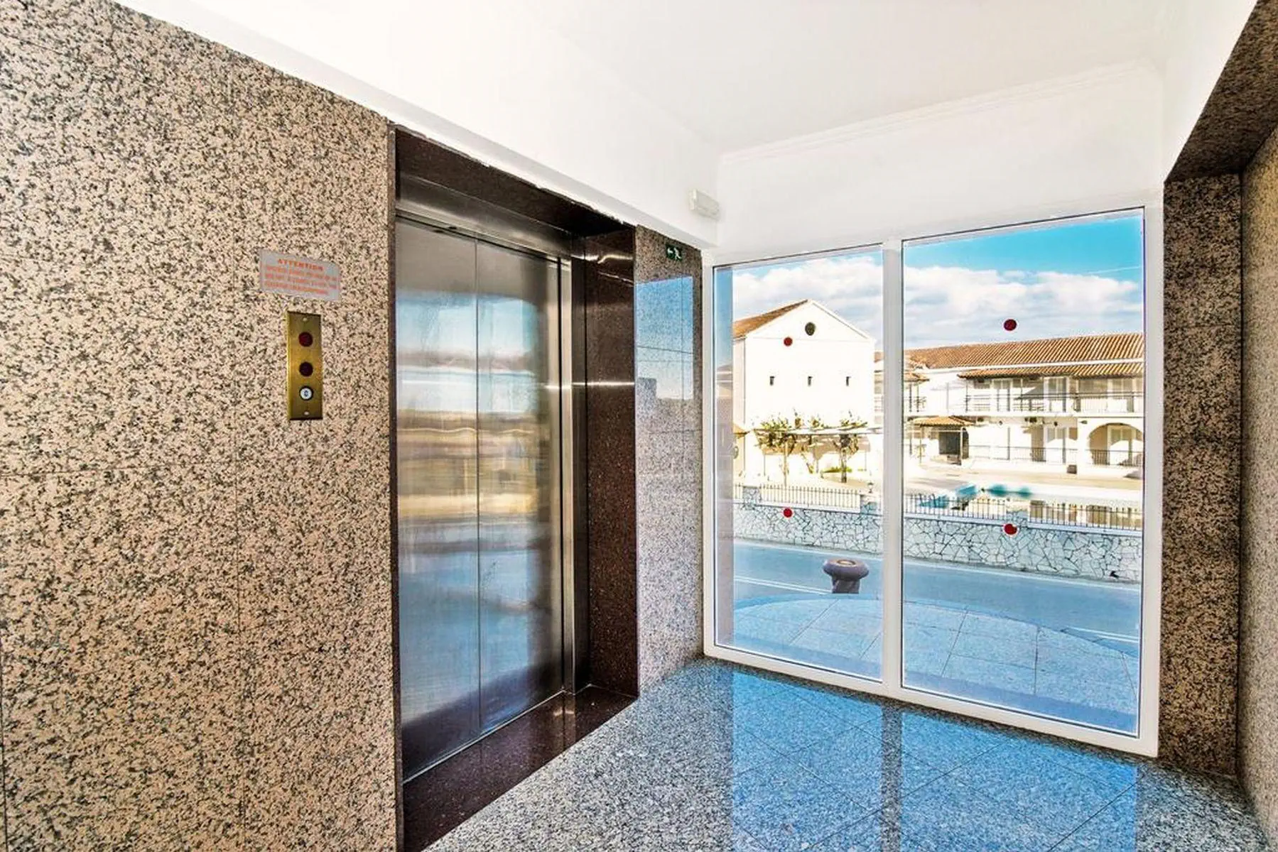HOTEL Aura Hotel