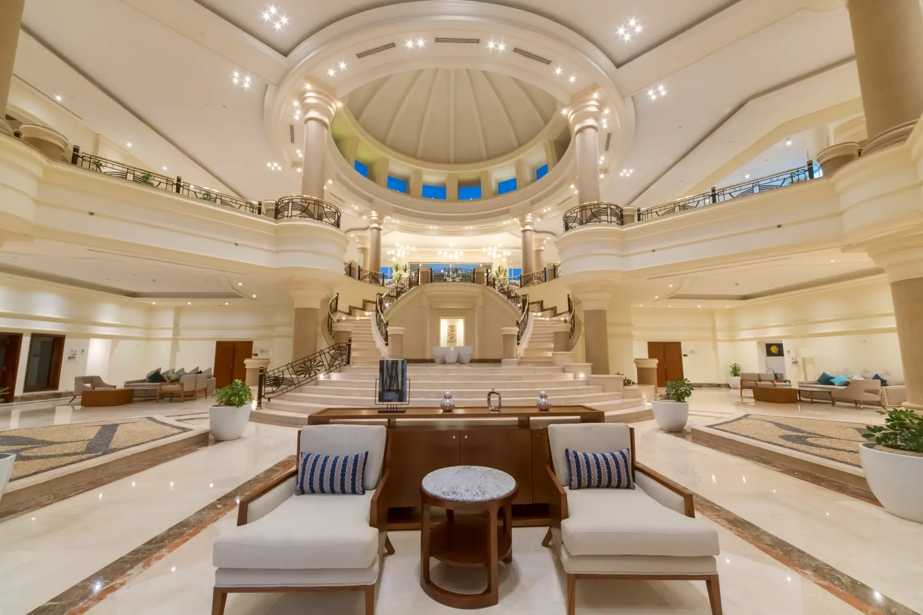 Renaissance Golden View Beach Resort by Marriott - zdjęcie 8