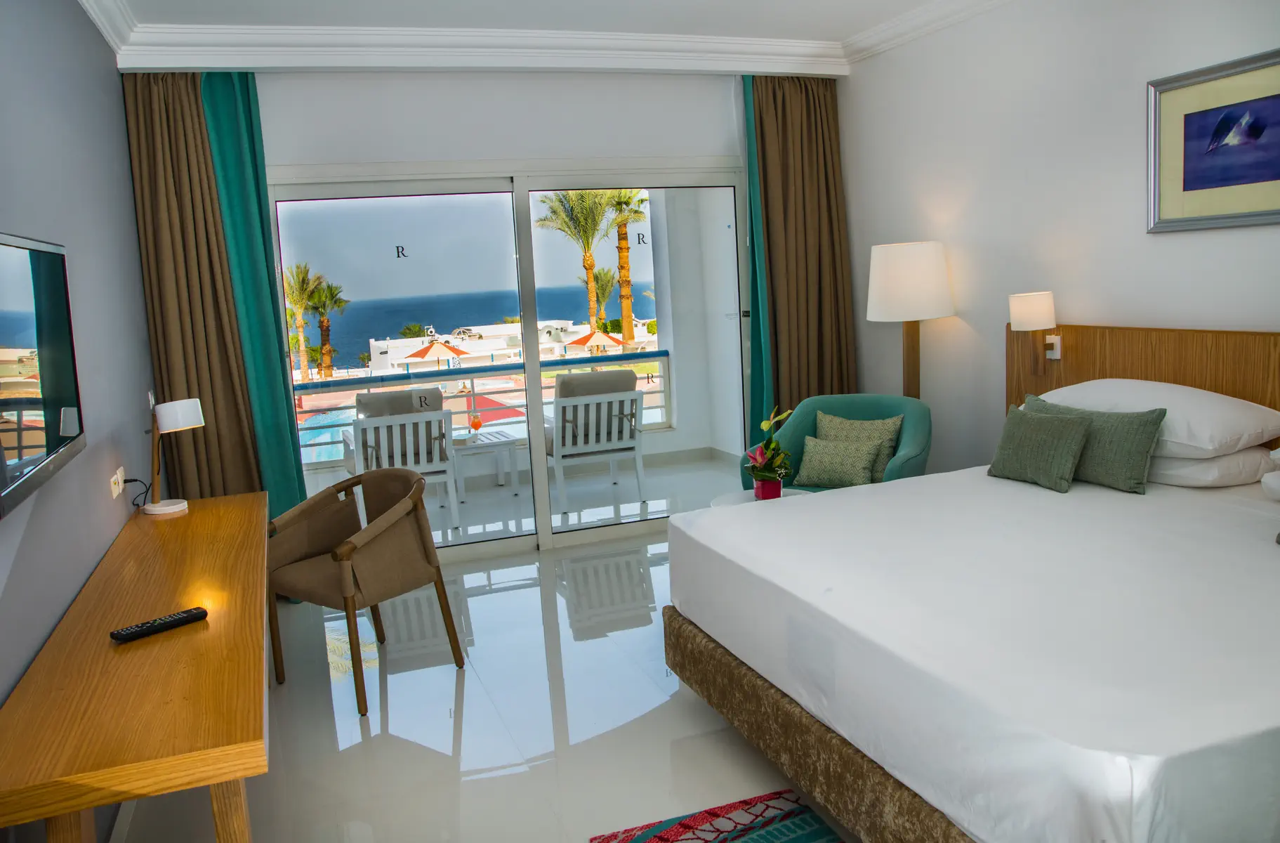 Renaissance Golden View Beach Resort by Marriott - zdjęcie 15
