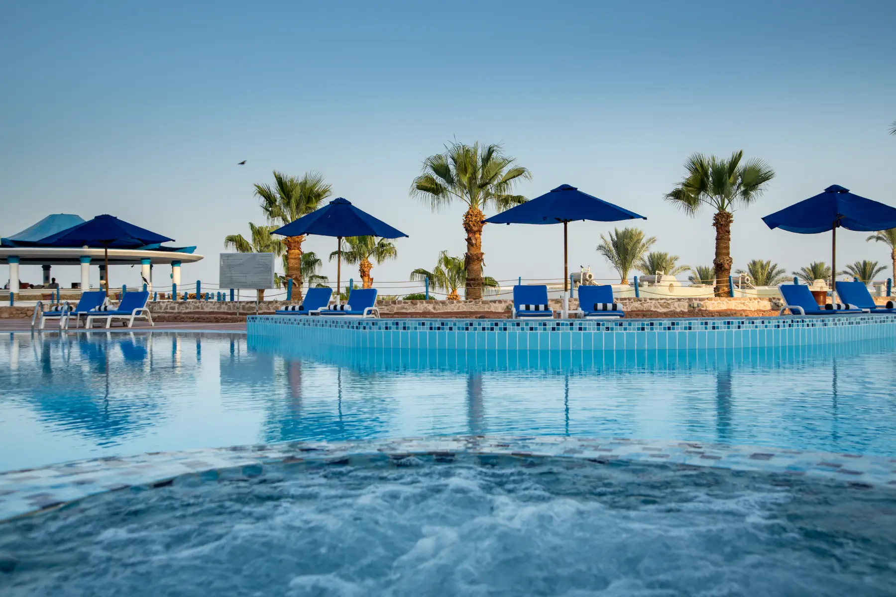 Renaissance Golden View Beach Resort by Marriott - zdjęcie 4