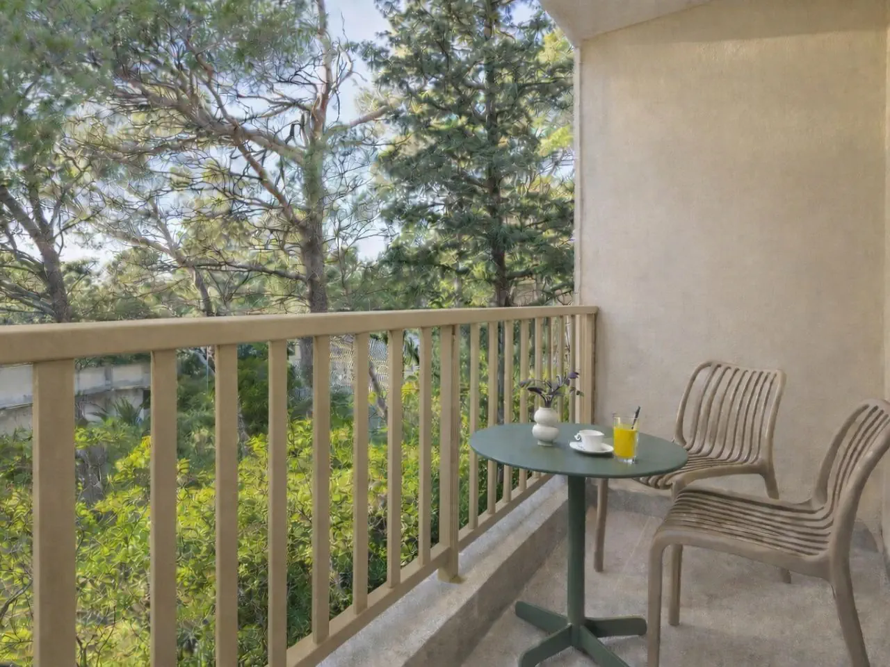 HOTEL: Alemaris Resort