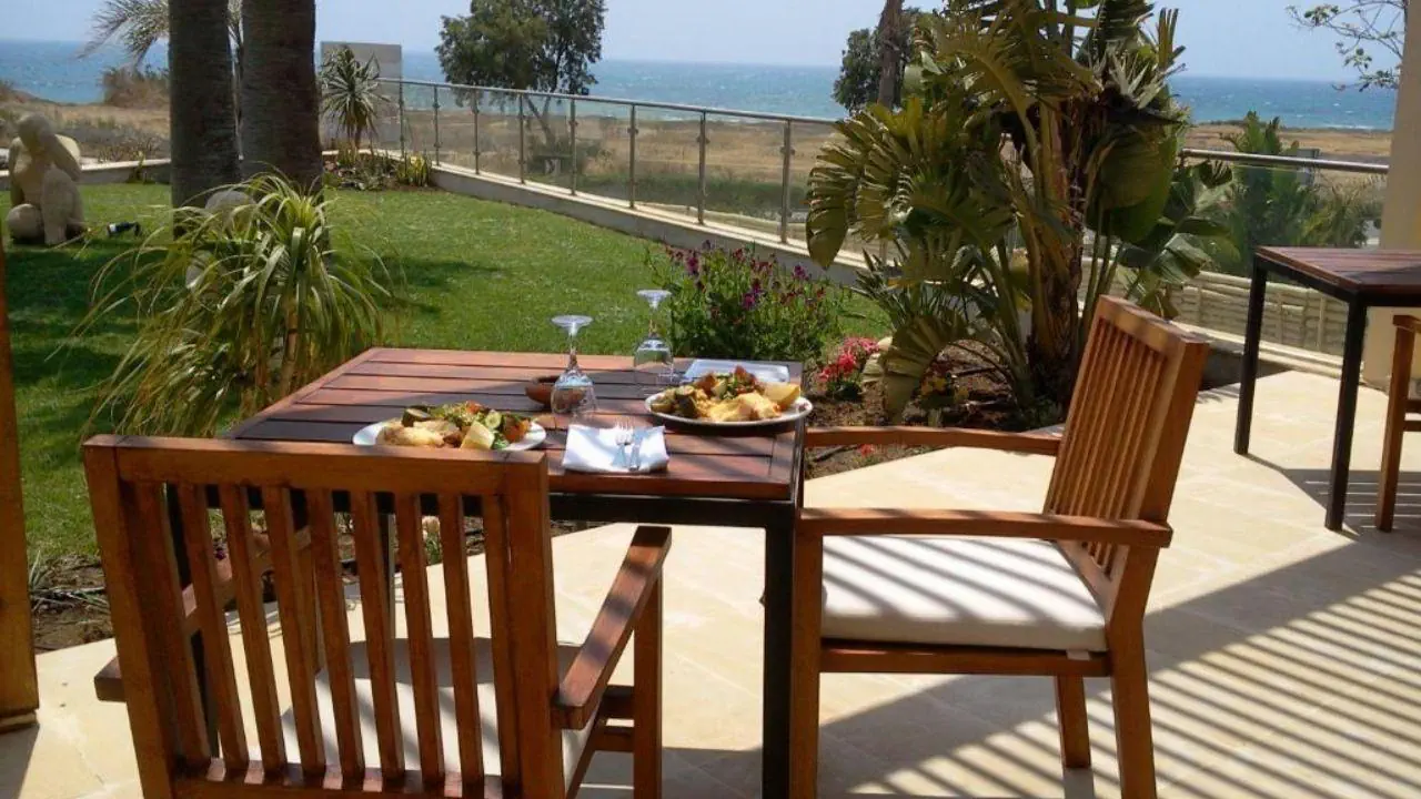 HOTEL E Hotel Spa And Resort