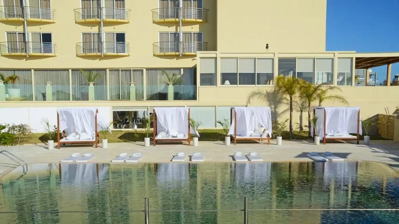 HOTEL E Hotel Spa And Resort