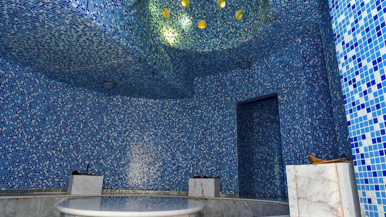 HOTEL E Hotel Spa And Resort