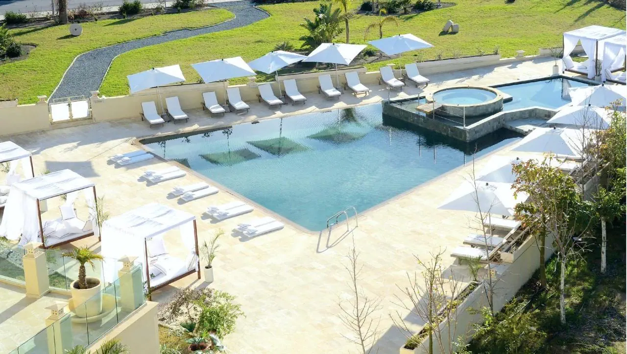 HOTEL E Hotel Spa And Resort