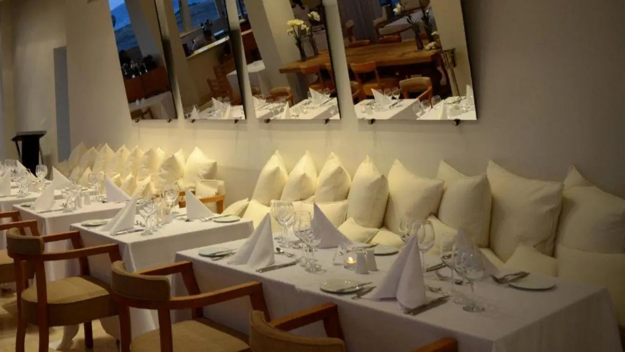 HOTEL E Hotel Spa And Resort