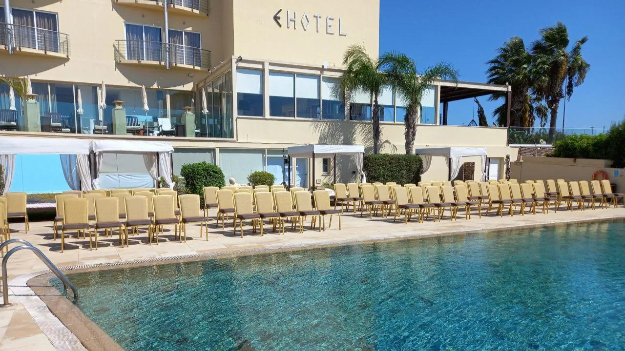 HOTEL E Hotel Spa And Resort