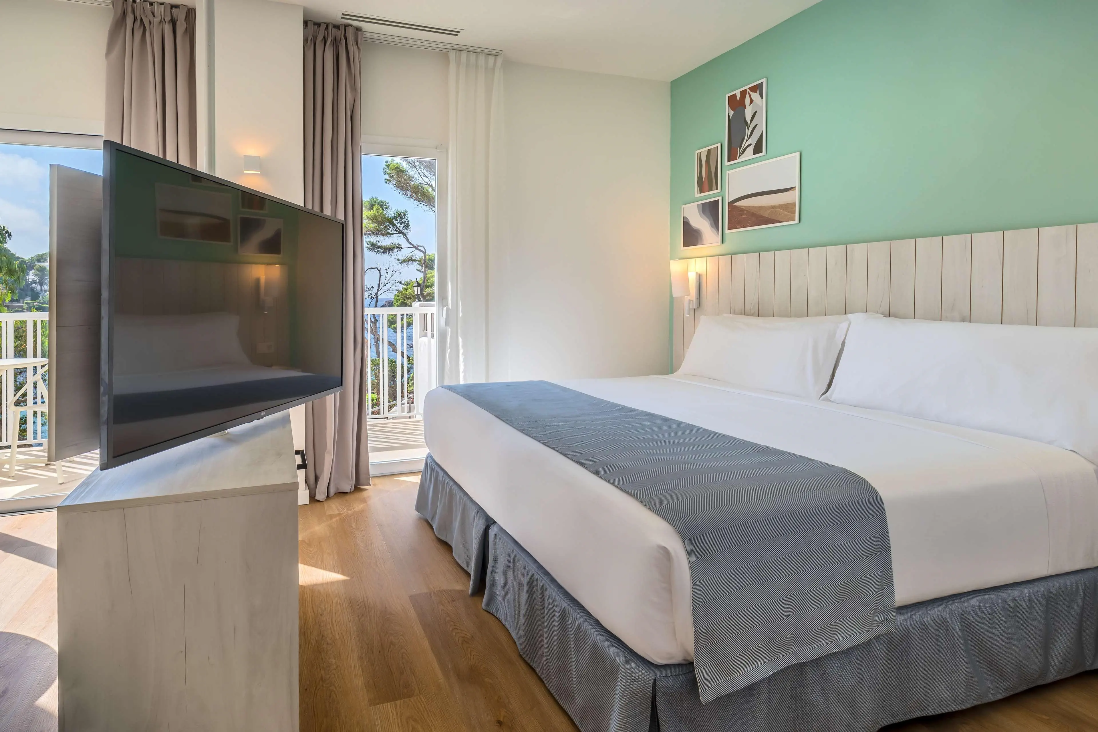 Barcelo Ponent Beach