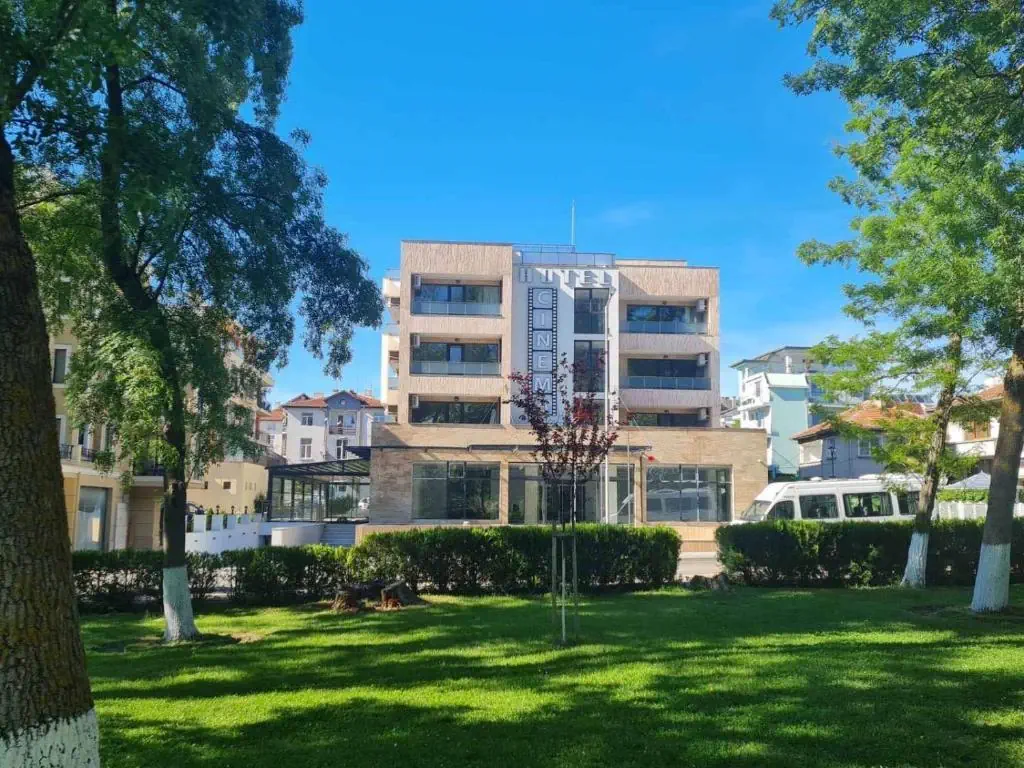 CINEMA HOTEL - zdjęcie 2