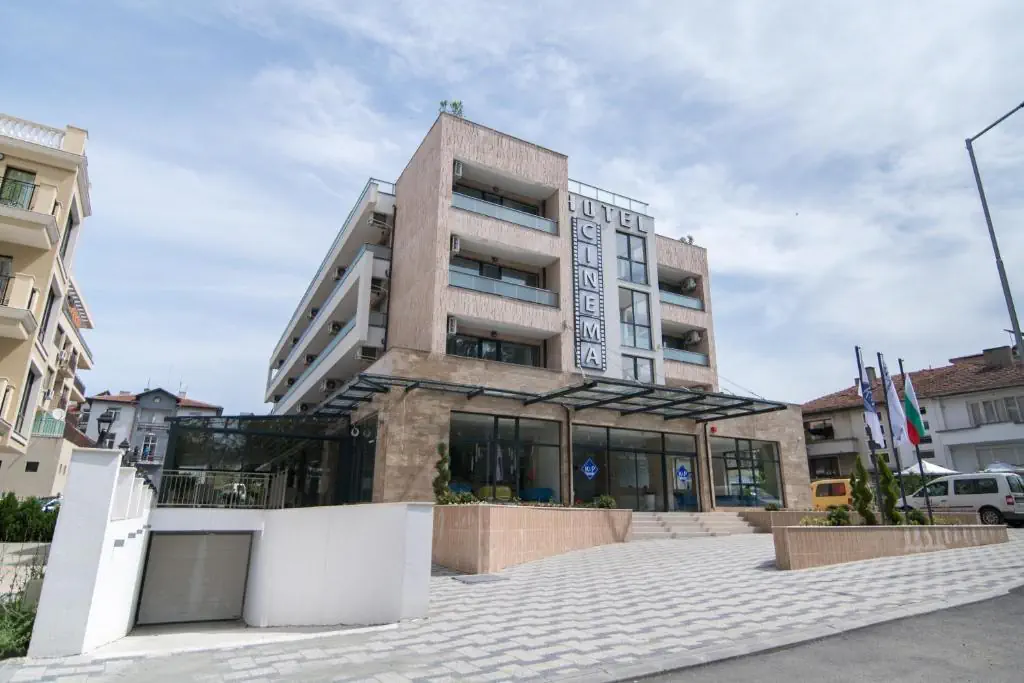 CINEMA HOTEL - zdjęcie 3