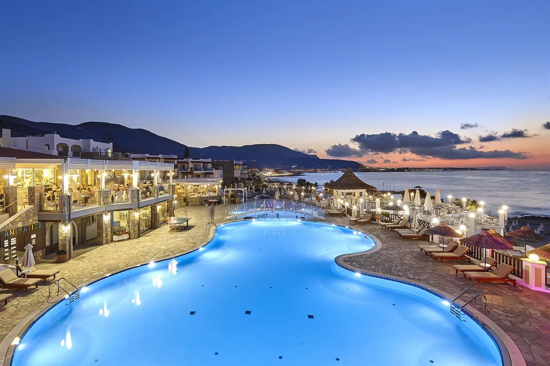 Alexander Beach Hotel