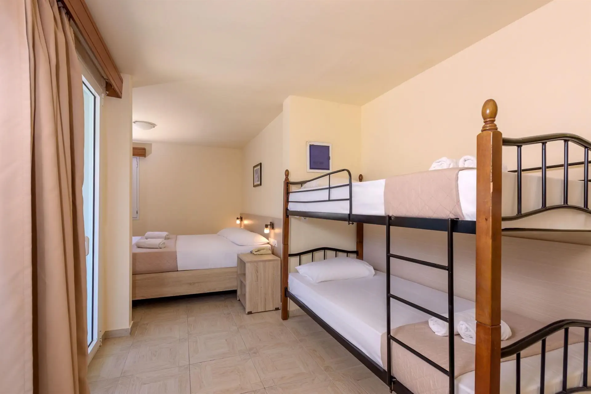 HOTEL: Eri Beach & Waterpark