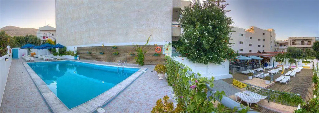 HOTEL: Sergios Hotel