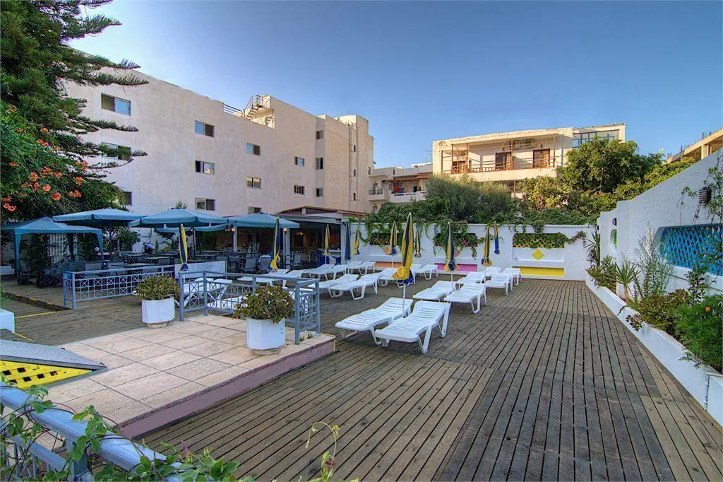 HOTEL: Sergios Hotel