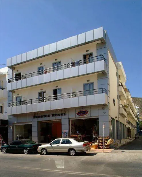 HOTEL: Sergios Hotel