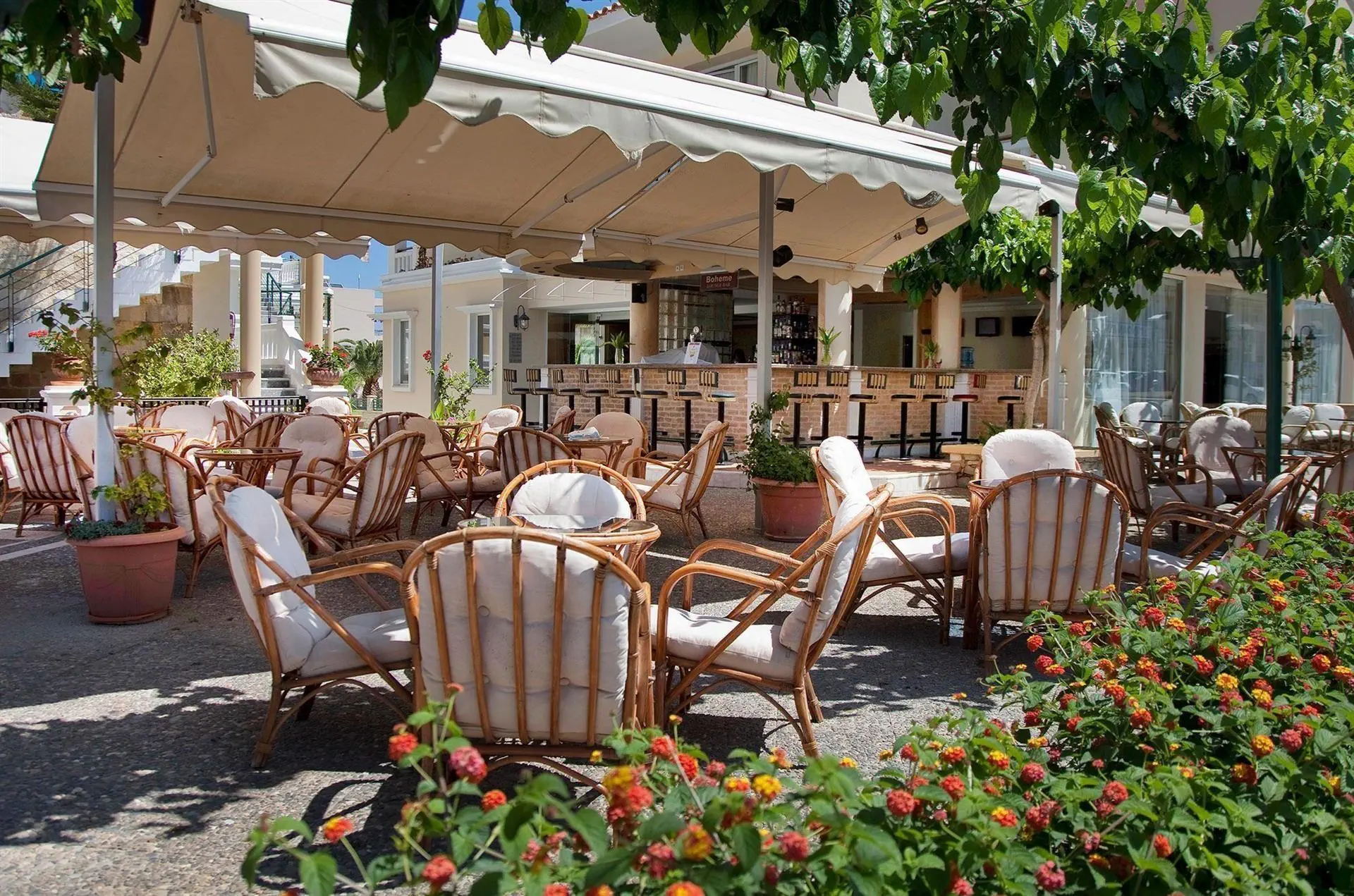 HOTEL: Joan Beach