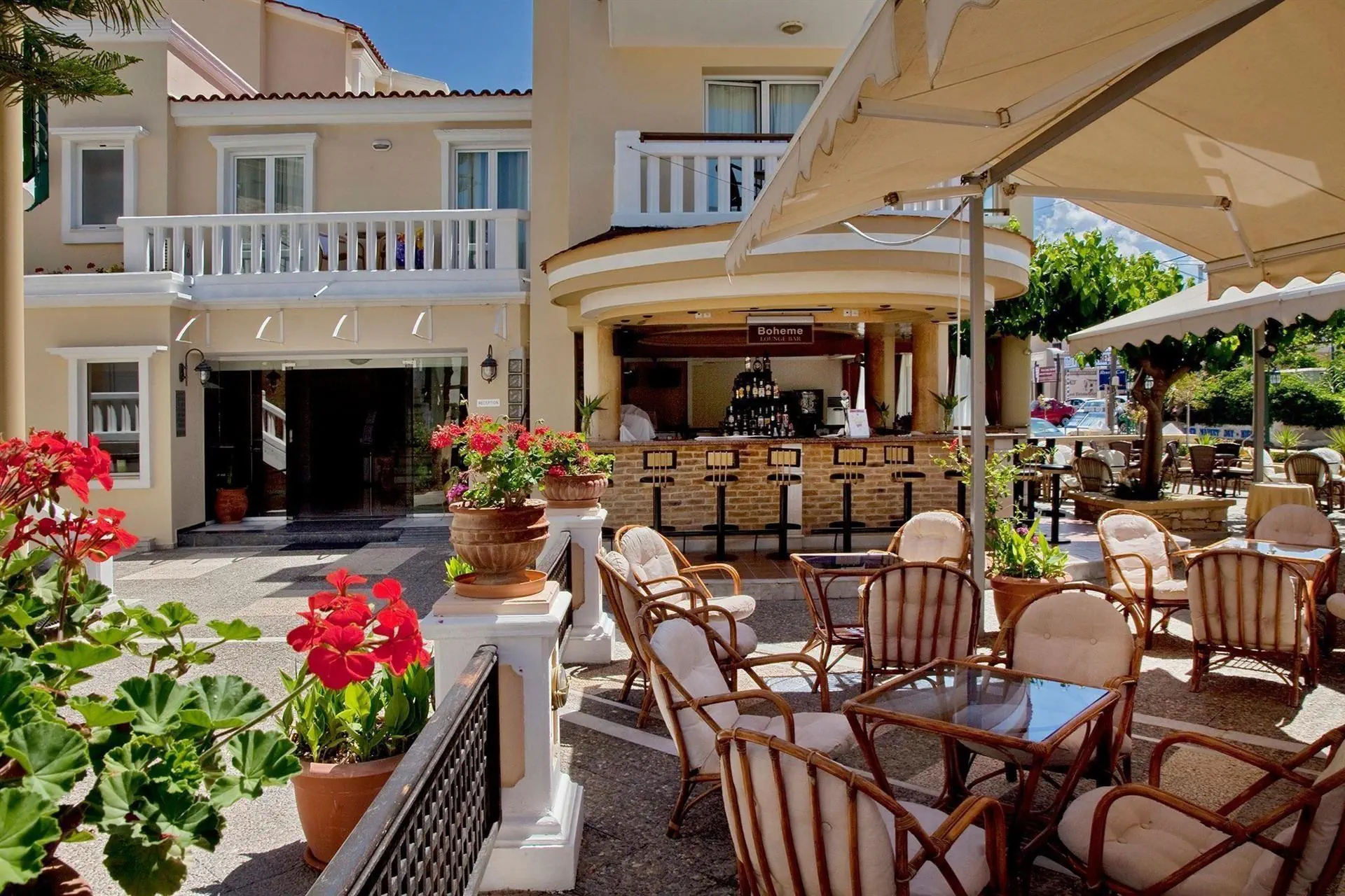 HOTEL: Joan Beach