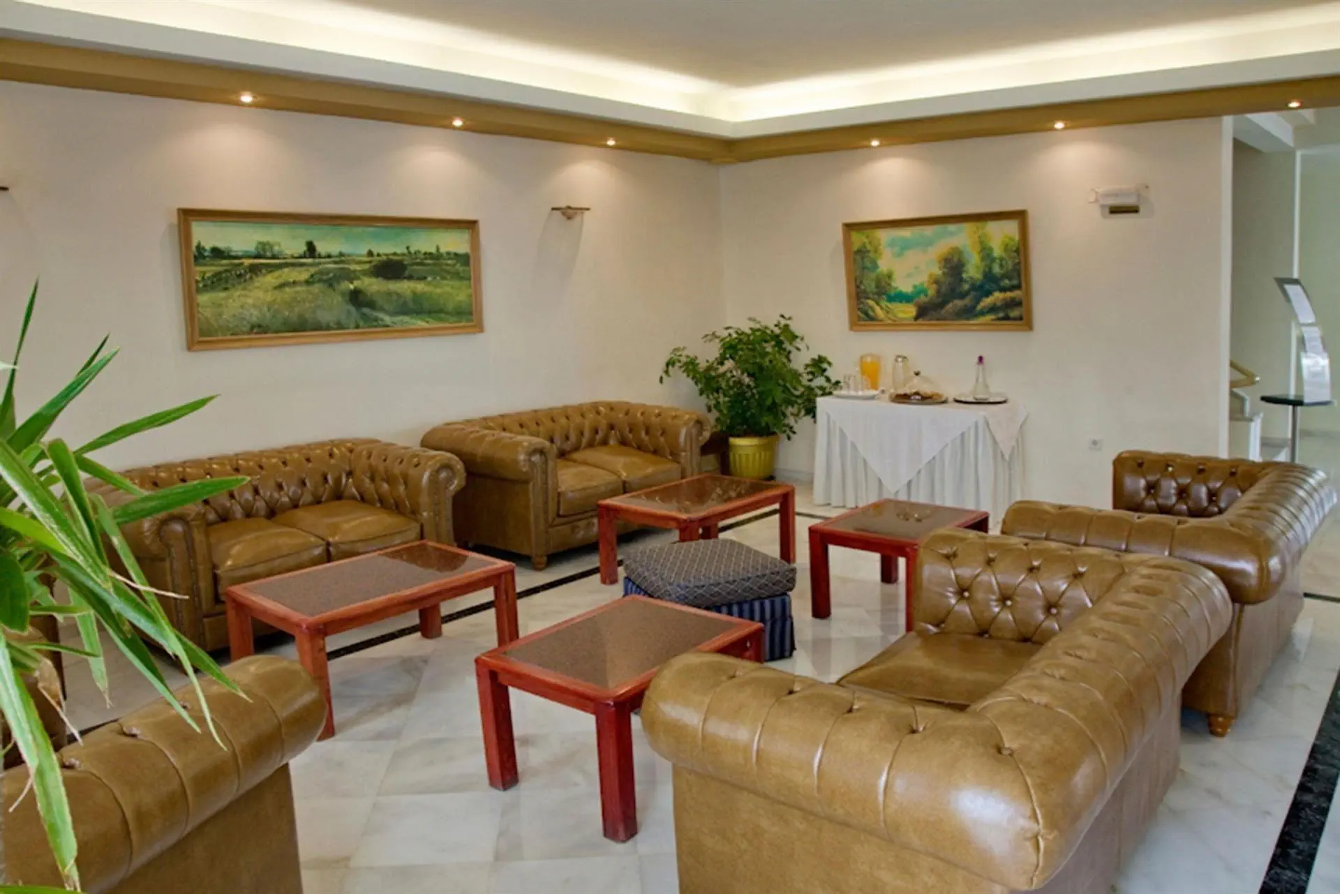 HOTEL: Joan Beach