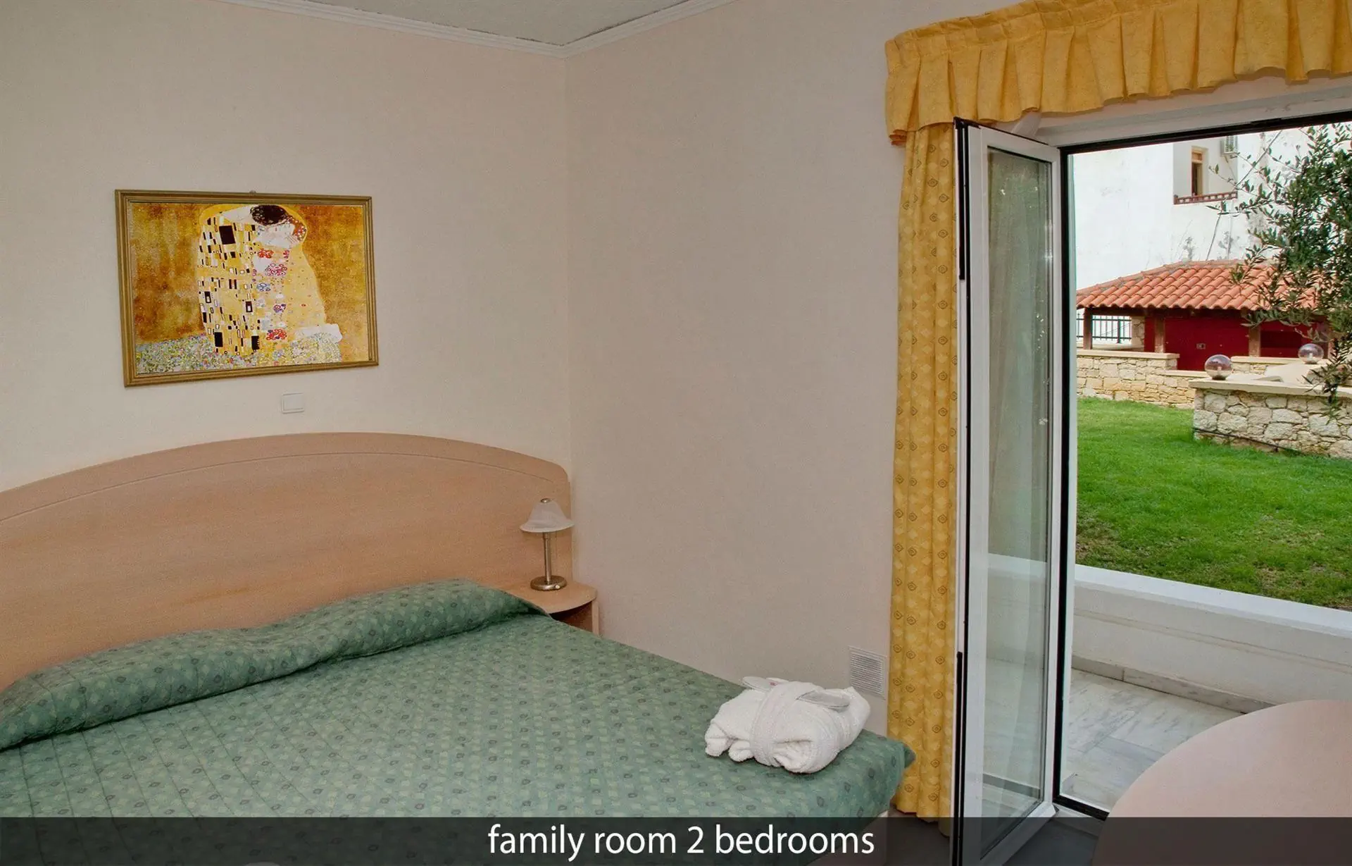 HOTEL: Joan Beach