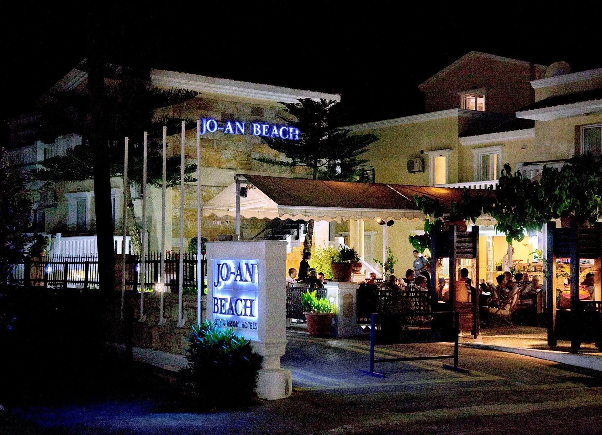 HOTEL: Joan Beach