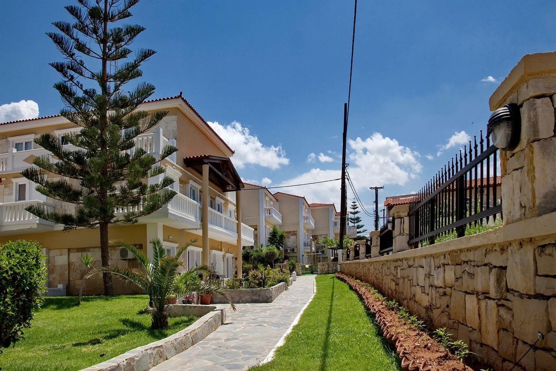 HOTEL: Joan Beach