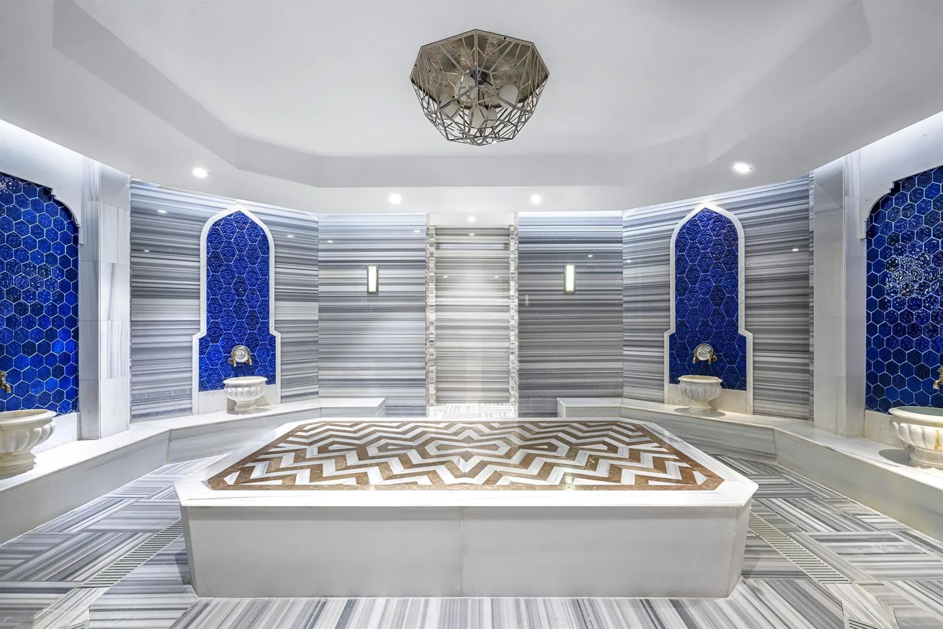 HOTEL: Kirman Sidemarin Beach & Spa