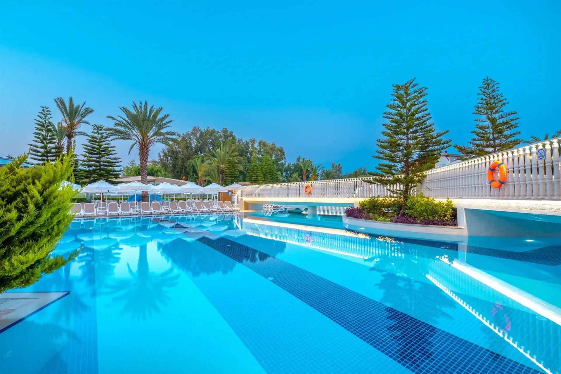 HOTEL: Kirman Sidemarin Beach & Spa